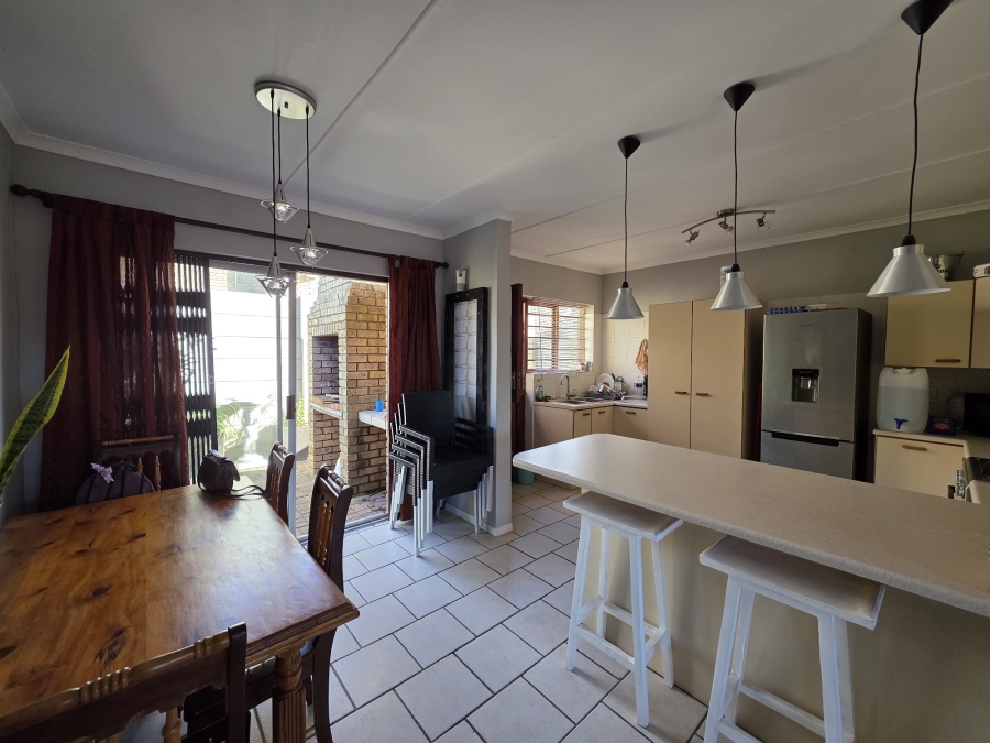 2 Bedroom Property for Sale in Jeffreys Bay Central Eastern Cape